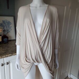 New York & Company NWT Size Medium Beige Deep V Neck 3/4 Sleeve Long Tunic Top